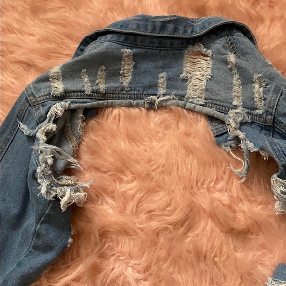 Fashion Nova short jean jacket - Picture 2 of 3